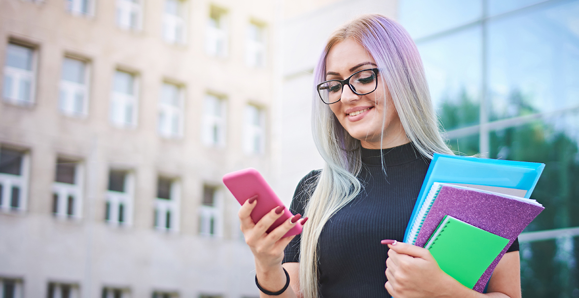 Read more about the article Benefits Of Going To An Aesthetician School