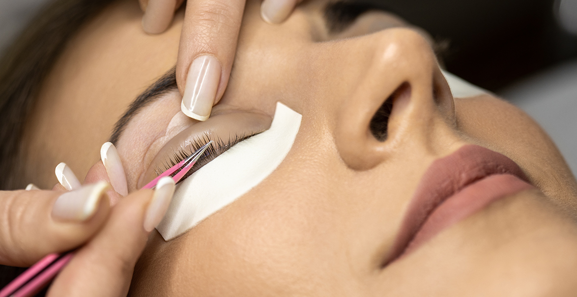 Read more about the article What Is A Lash Lift? Everything You Need To Know About Them