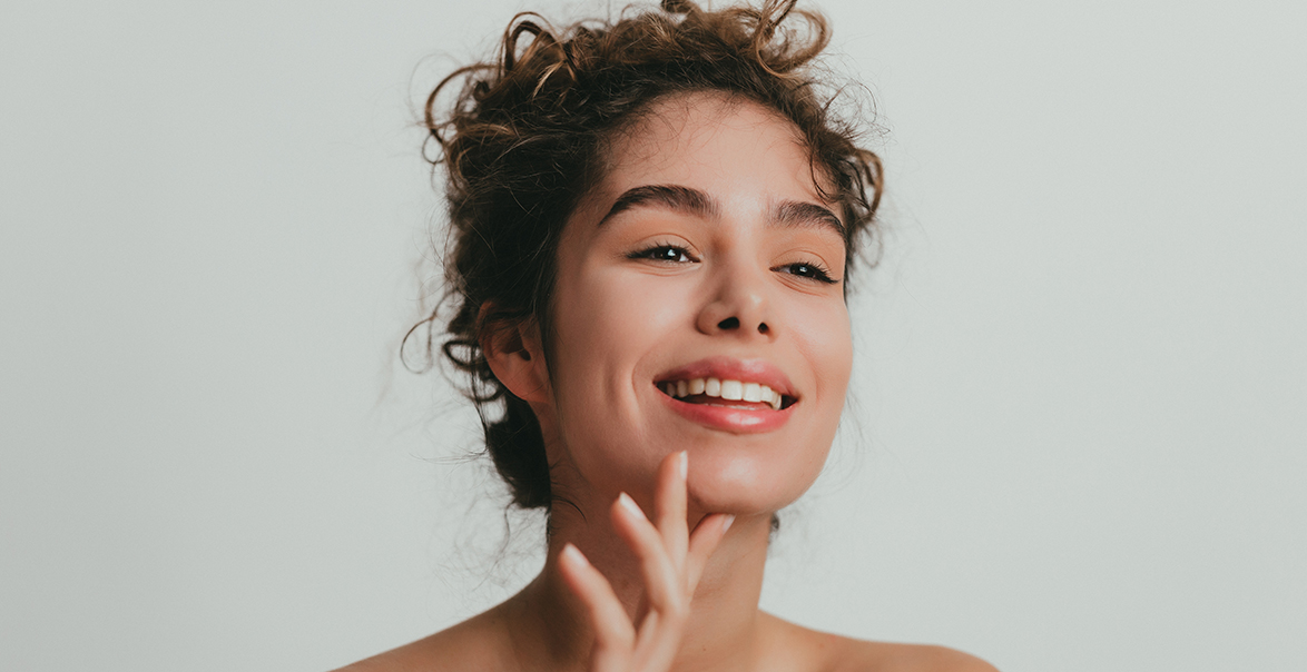 Read more about the article The Biggest Fall Skincare Trend: Chemical Peels