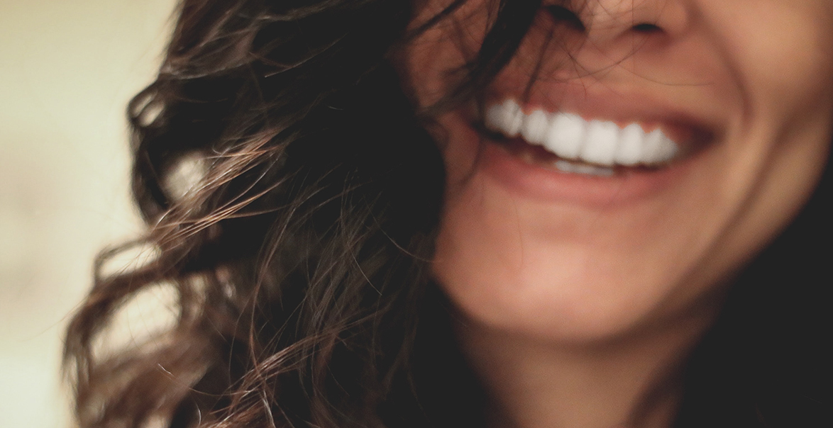 You are currently viewing Enhance Your Aesthetician Skills with Nima’s Teeth Whitening Courses